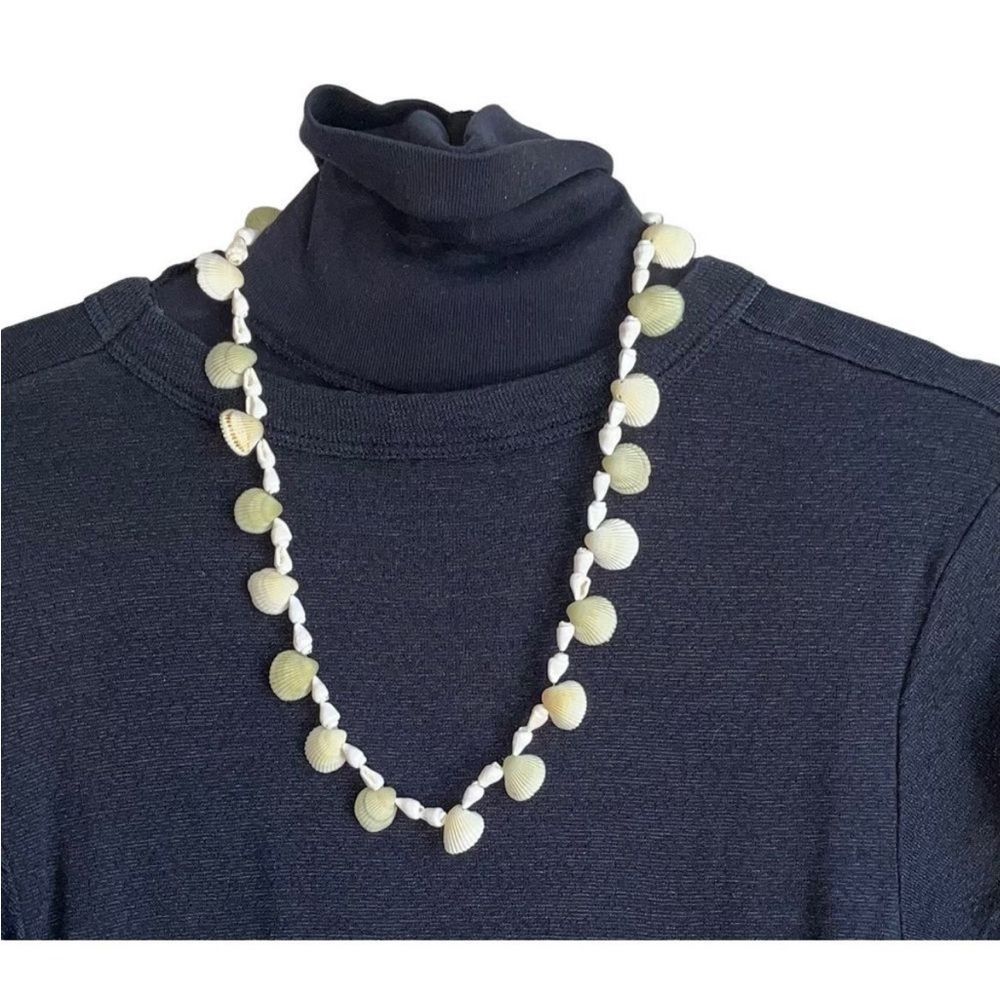 Maui Shell Island Necklace - Picture 5 of 11